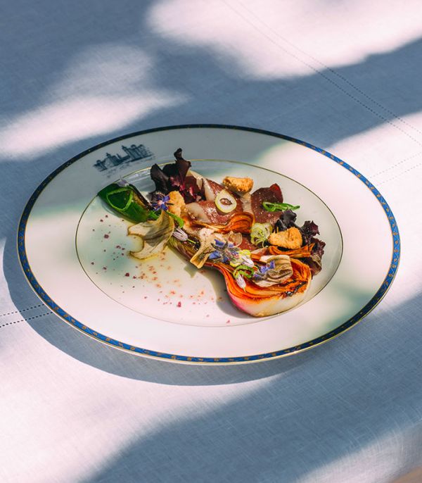 La cuisine des plats au Château Canon